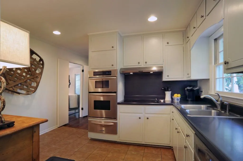 570 Pine Forest Road, Atlanta, Georgia 30342, 3 Bedrooms Bedrooms, ,2 BathroomsBathrooms,Residential,Sold,570 Pine Forest Road,6520862