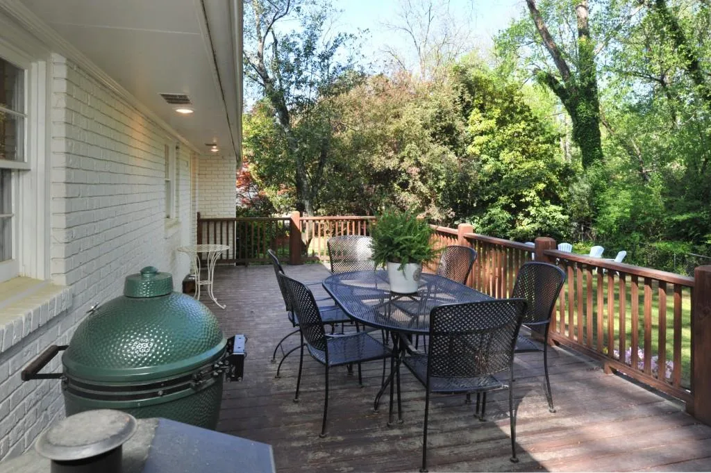 570 Pine Forest Road, Atlanta, Georgia 30342, 3 Bedrooms Bedrooms, ,2 BathroomsBathrooms,Residential,Sold,570 Pine Forest Road,6520862