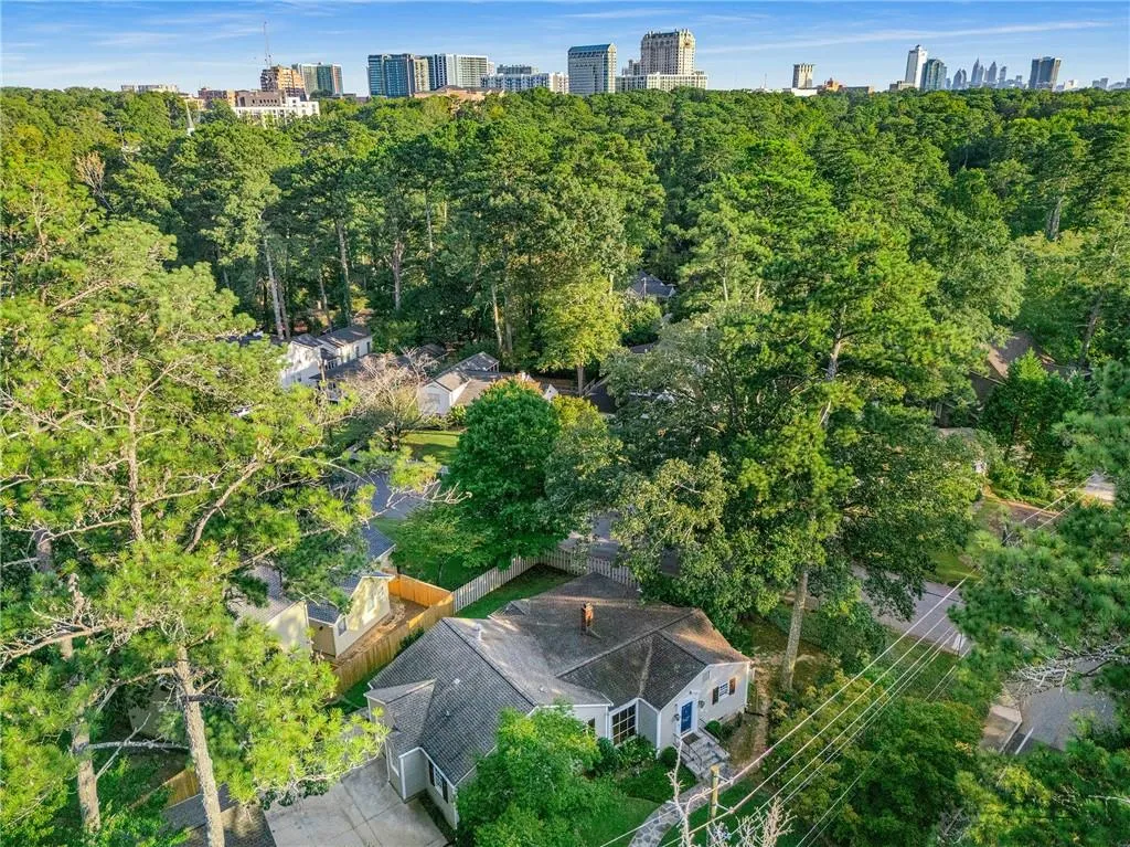 3495 Habersham Road Nw, Atlanta, Georgia 30305, 4 Bedrooms Bedrooms, ,2 BathroomsBathrooms,Residential,For Sale,3495 Habersham Road Nw,7513678