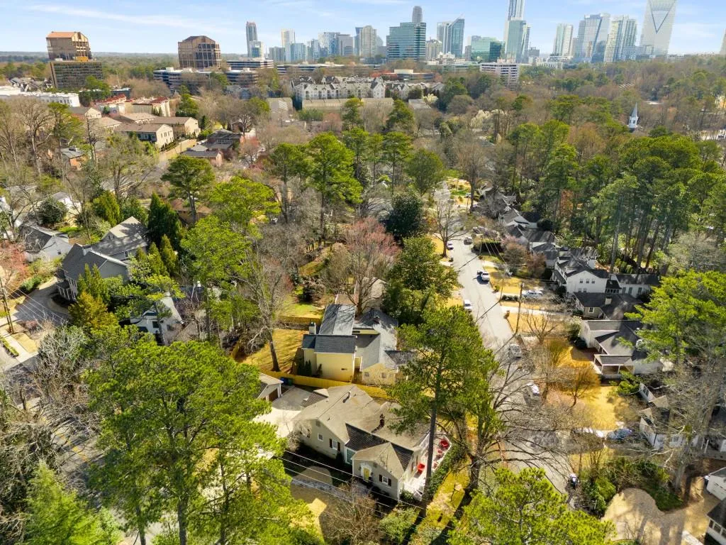 3495 Habersham Road Nw, Atlanta, Georgia 30305, 4 Bedrooms Bedrooms, ,2 BathroomsBathrooms,Residential,For Sale,3495 Habersham Road Nw,7513678