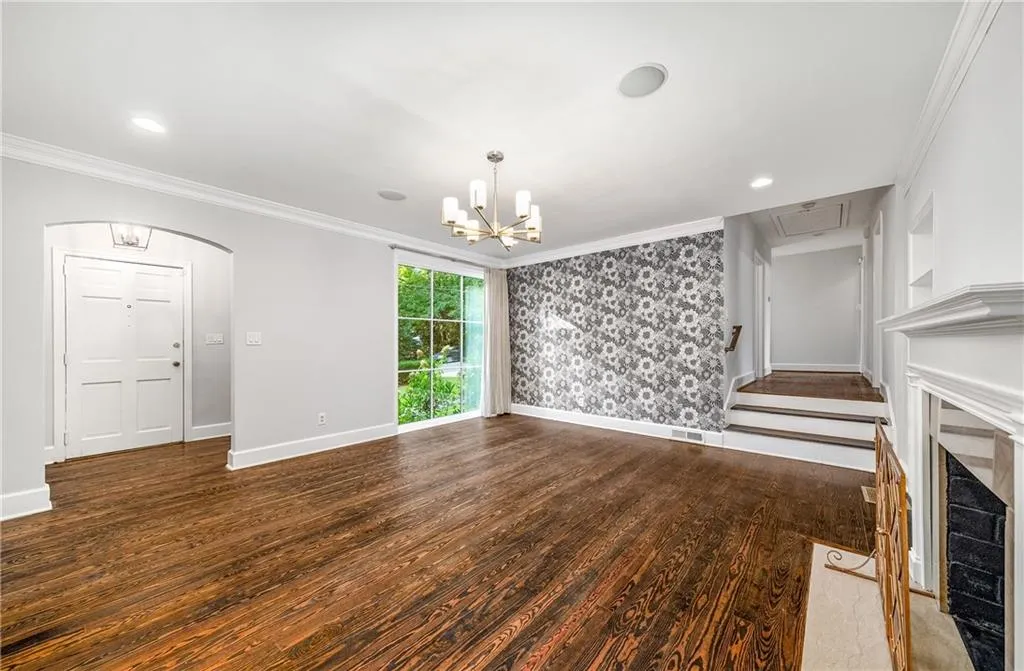 3495 Habersham Road Nw, Atlanta, Georgia 30305, 4 Bedrooms Bedrooms, ,2 BathroomsBathrooms,Residential,For Sale,3495 Habersham Road Nw,7513678