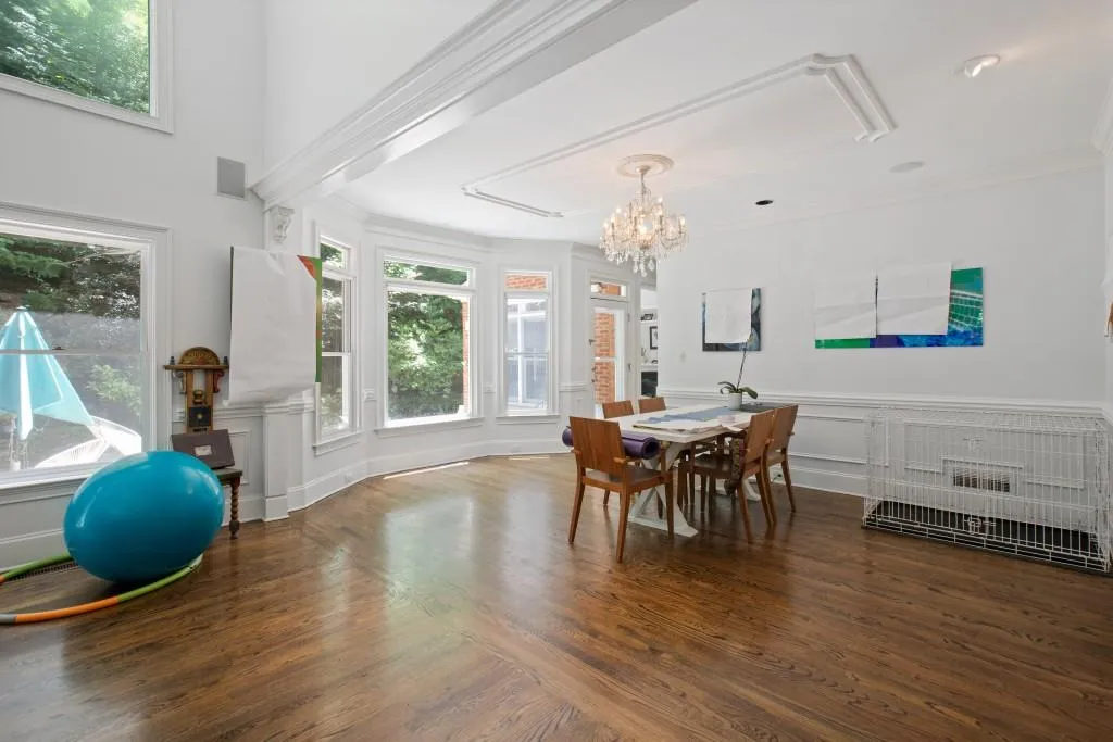 8294 Grogans Ferry Road, Sandy Springs, Georgia 30350, 5 Bedrooms Bedrooms, ,4 BathroomsBathrooms,Residential,Sold,8294 Grogans Ferry Road,6909421 8294 Grogans Ferry Road, Sandy Springs, Georgia 30350, 5 Bedrooms Bedrooms, ,4 BathroomsBathrooms,Residential,Sold,8294 Grogans Ferry Road,6909421