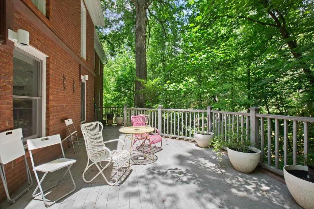 8294 Grogans Ferry Road, Sandy Springs, Georgia 30350, 5 Bedrooms Bedrooms, ,4 BathroomsBathrooms,Residential,Sold,8294 Grogans Ferry Road,6909421 8294 Grogans Ferry Road, Sandy Springs, Georgia 30350, 5 Bedrooms Bedrooms, ,4 BathroomsBathrooms,Residential,Sold,8294 Grogans Ferry Road,6909421