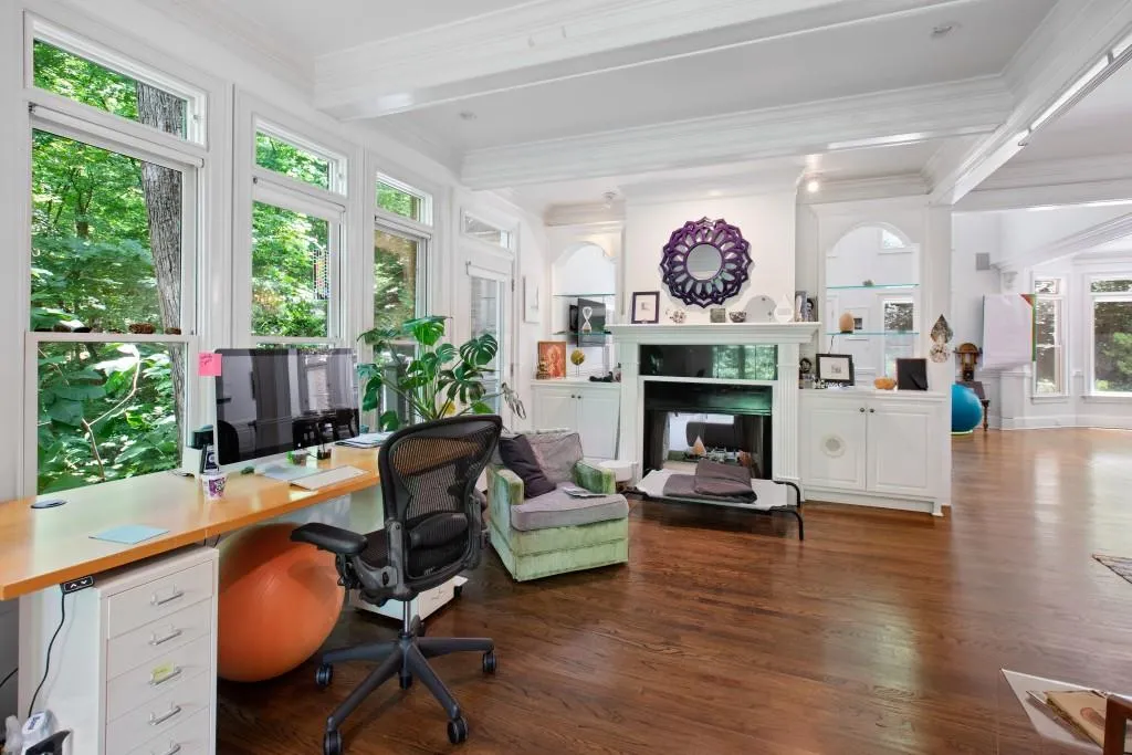 8294 Grogans Ferry Road, Sandy Springs, Georgia 30350, 5 Bedrooms Bedrooms, ,4 BathroomsBathrooms,Residential,Sold,8294 Grogans Ferry Road,6909421 8294 Grogans Ferry Road, Sandy Springs, Georgia 30350, 5 Bedrooms Bedrooms, ,4 BathroomsBathrooms,Residential,Sold,8294 Grogans Ferry Road,6909421