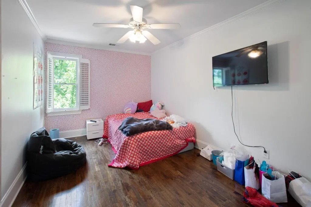 8294 Grogans Ferry Road, Sandy Springs, Georgia 30350, 5 Bedrooms Bedrooms, ,4 BathroomsBathrooms,Residential,Sold,8294 Grogans Ferry Road,6909421 8294 Grogans Ferry Road, Sandy Springs, Georgia 30350, 5 Bedrooms Bedrooms, ,4 BathroomsBathrooms,Residential,Sold,8294 Grogans Ferry Road,6909421