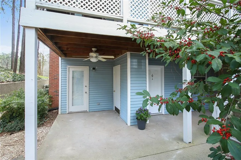 6814a Glenridge Drive Unit 6814a, Atlanta, Georgia 30328, 2 Bedrooms Bedrooms, ,2 BathroomsBathrooms,Residential,Sold,6814a Glenridge Drive Unit 6814a,5658323