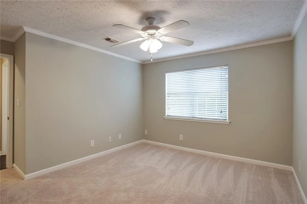 6814a Glenridge Drive Unit 6814a, Atlanta, Georgia 30328, 2 Bedrooms Bedrooms, ,2 BathroomsBathrooms,Residential,Sold,6814a Glenridge Drive Unit 6814a,5658323