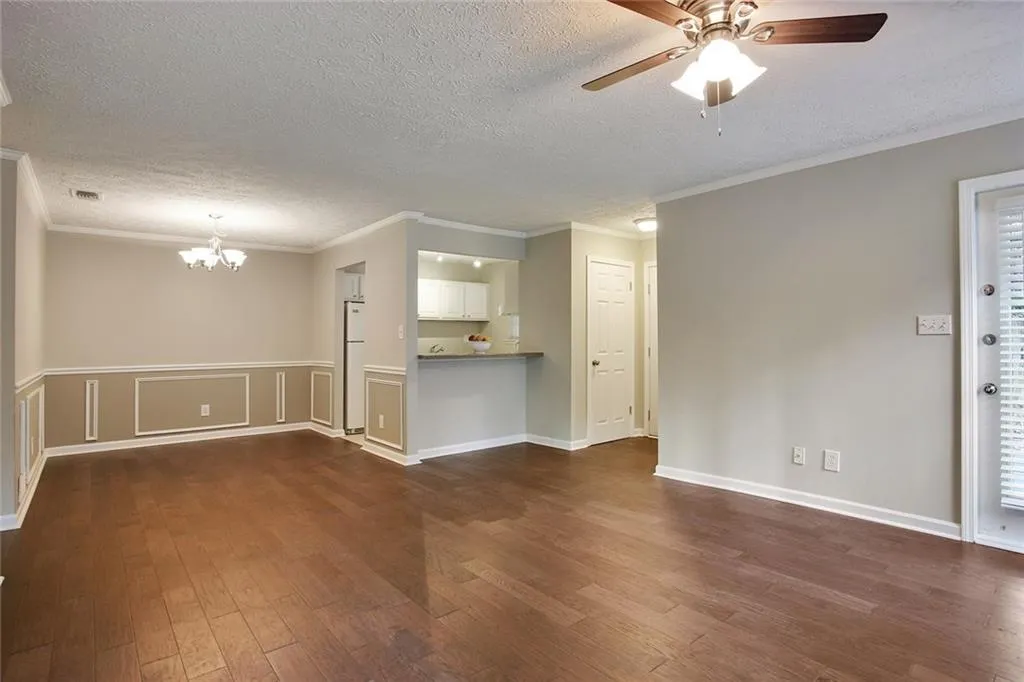 6814a Glenridge Drive Unit 6814a, Atlanta, Georgia 30328, 2 Bedrooms Bedrooms, ,2 BathroomsBathrooms,Residential,Sold,6814a Glenridge Drive Unit 6814a,5658323