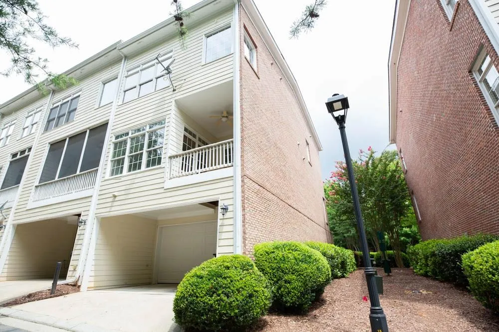 1043 Pearl Point, Sandy Springs, Georgia 30328, 2 Bedrooms Bedrooms, ,3 BathroomsBathrooms,Residential,Sold,1043 Pearl Point,6908767