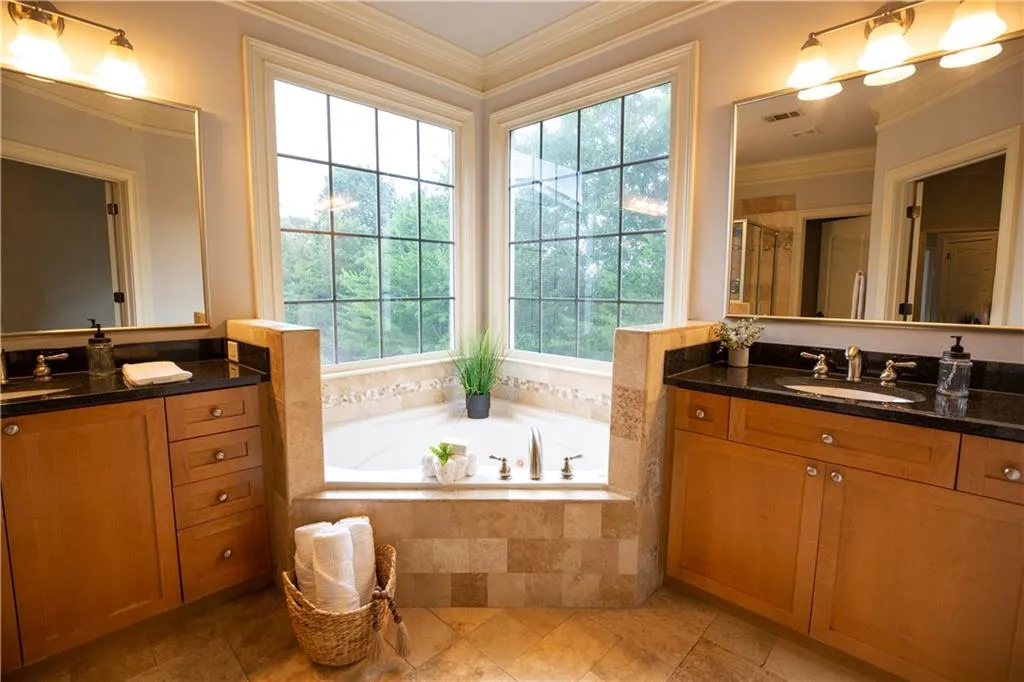 1043 Pearl Point, Sandy Springs, Georgia 30328, 2 Bedrooms Bedrooms, ,3 BathroomsBathrooms,Residential,Sold,1043 Pearl Point,6908767