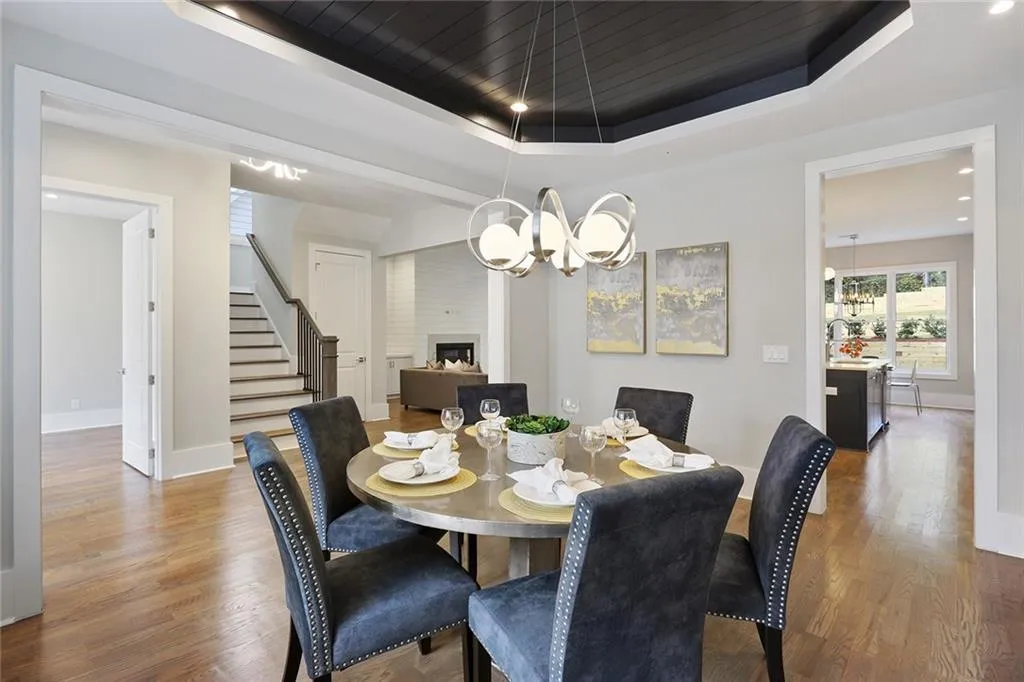 2382 Ewing Drive Ne, Brookhaven, Georgia 30319, 6 Bedrooms Bedrooms, ,5 BathroomsBathrooms,Residential,Sold,2382 Ewing Drive Ne,5988262