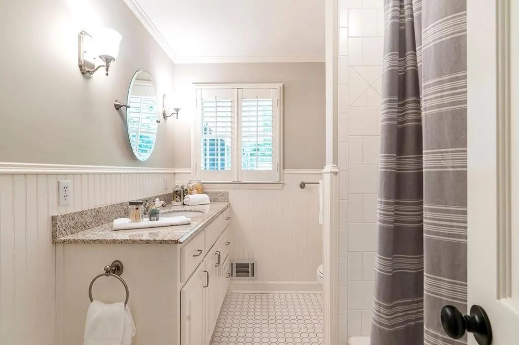 6885 Castleton Drive Nw, Sandy Springs, Georgia 30328, 4 Bedrooms Bedrooms, ,2 BathroomsBathrooms,Residential,Sold,6885 Castleton Drive Nw,7091841