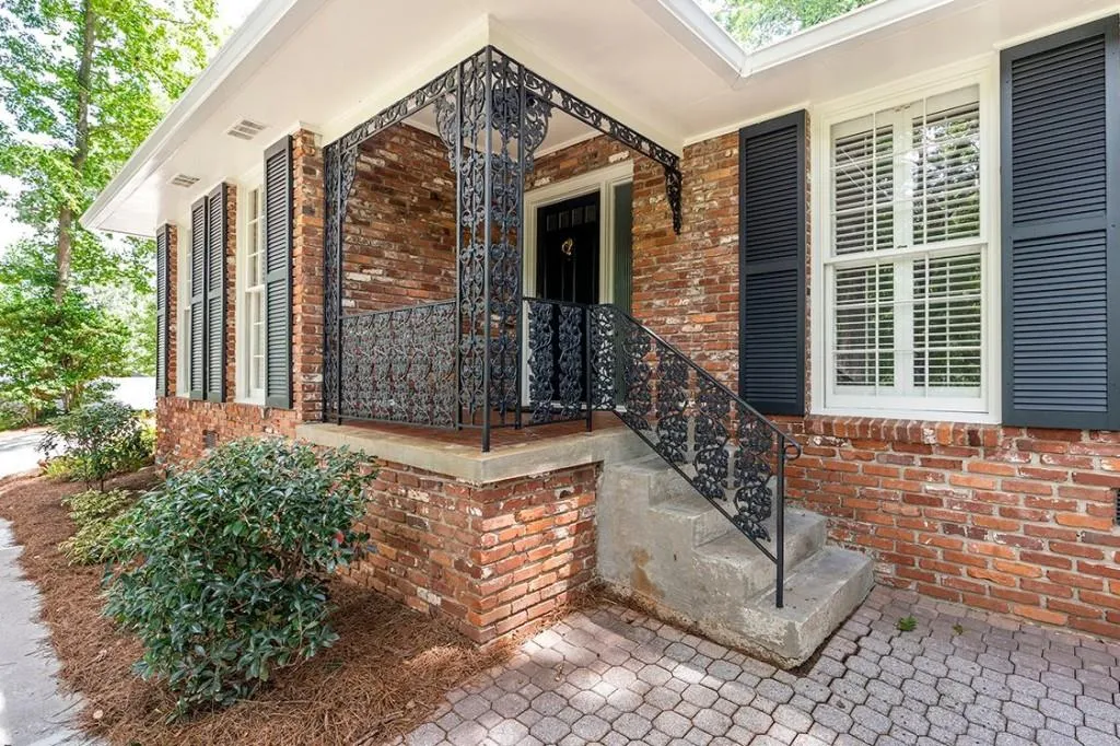 6885 Castleton Drive Nw, Sandy Springs, Georgia 30328, 4 Bedrooms Bedrooms, ,2 BathroomsBathrooms,Residential,Sold,6885 Castleton Drive Nw,7091841