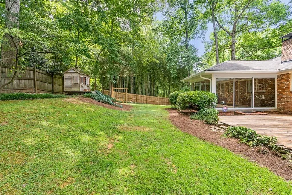 6885 Castleton Drive Nw, Sandy Springs, Georgia 30328, 4 Bedrooms Bedrooms, ,2 BathroomsBathrooms,Residential,Sold,6885 Castleton Drive Nw,7091841