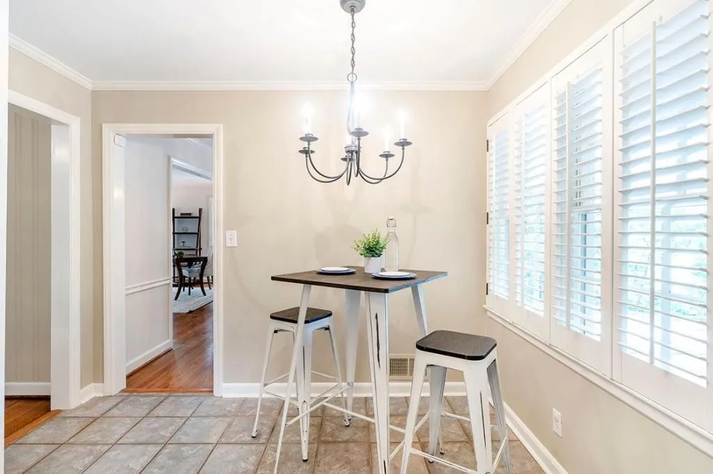 6885 Castleton Drive Nw, Sandy Springs, Georgia 30328, 4 Bedrooms Bedrooms, ,2 BathroomsBathrooms,Residential,Sold,6885 Castleton Drive Nw,7091841