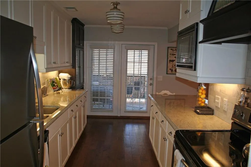 750 Dalrymple Road Unit N4, Atlanta, Georgia 30328, 3 Bedrooms Bedrooms, ,2 BathroomsBathrooms,Residential,Sold,750 Dalrymple Road Unit N4,5635781