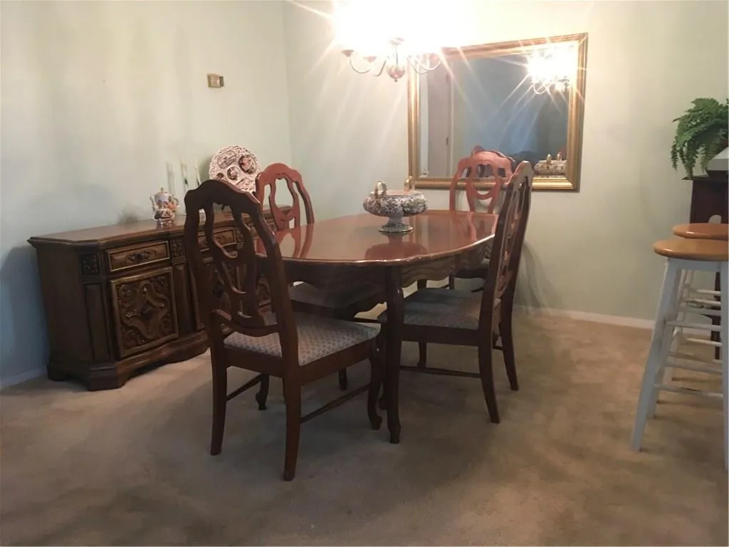 403 Woodcliff Drive, Sandy Springs, Georgia 30350, 2 Bedrooms Bedrooms, ,1 BathroomBathrooms,Residential,Sold,403 Woodcliff Drive,5883009