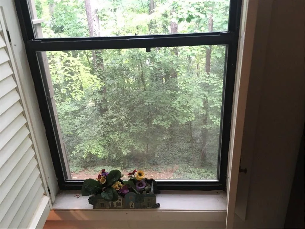 403 Woodcliff Drive, Sandy Springs, Georgia 30350, 2 Bedrooms Bedrooms, ,1 BathroomBathrooms,Residential,Sold,403 Woodcliff Drive,5883009