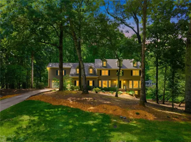 255 Waverly Hall Drive, Roswell, Georgia 30075