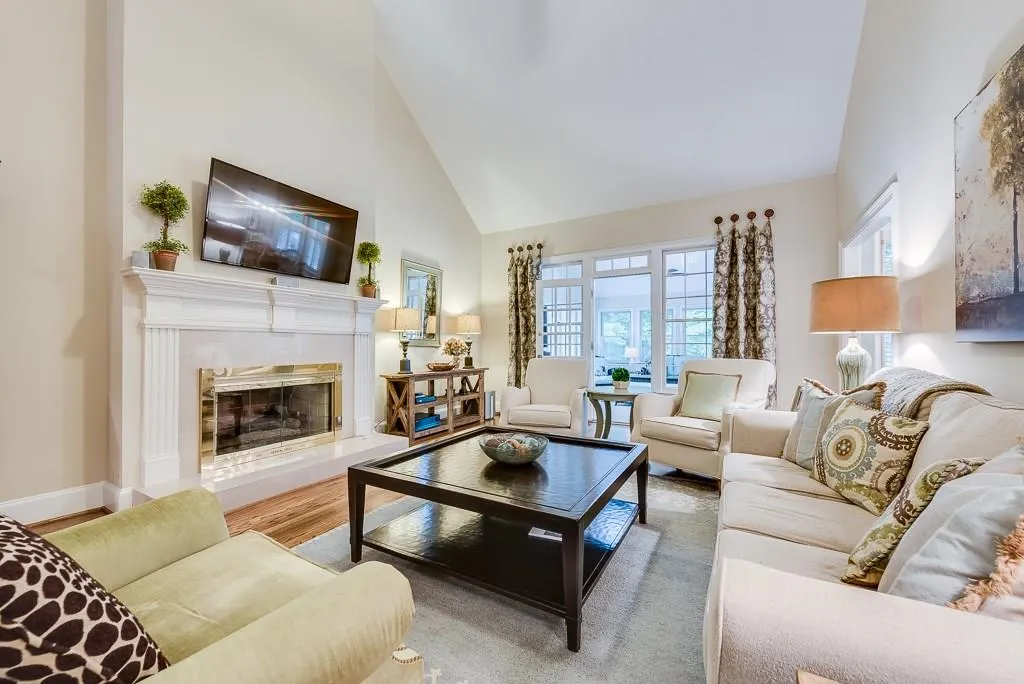 110 Landseer Way, Sandy Springs, Georgia 30350, 4 Bedrooms Bedrooms, ,3 BathroomsBathrooms,Residential,Sold,110 Landseer Way,5702137