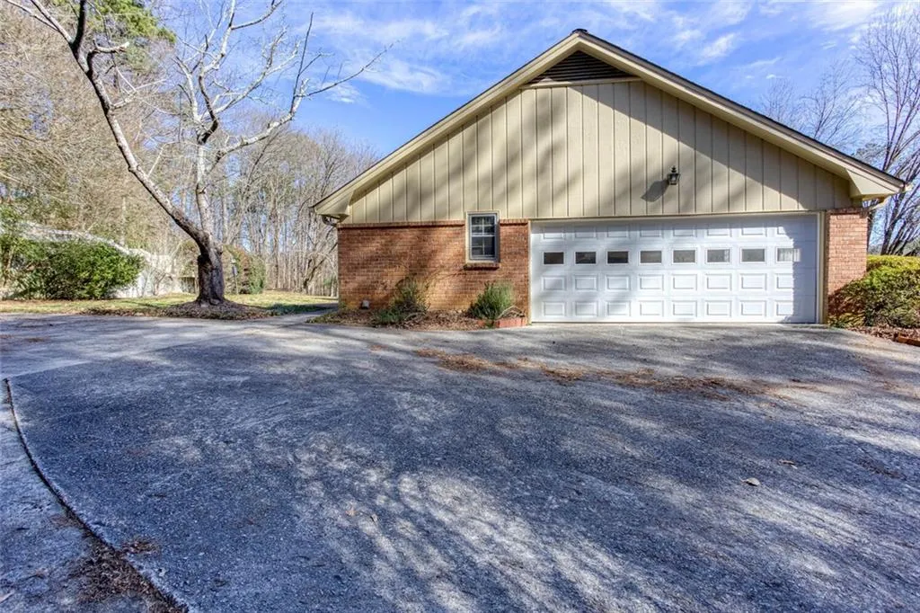 6000 Spalding Drive, Sandy Springs, Georgia 30350, 4 Bedrooms Bedrooms, ,2 BathroomsBathrooms,Residential,Sold,6000 Spalding Drive,6830876 6000 Spalding Drive, Sandy Springs, Georgia 30350, 4 Bedrooms Bedrooms, ,2 BathroomsBathrooms,Residential,Sold,6000 Spalding Drive,6830876