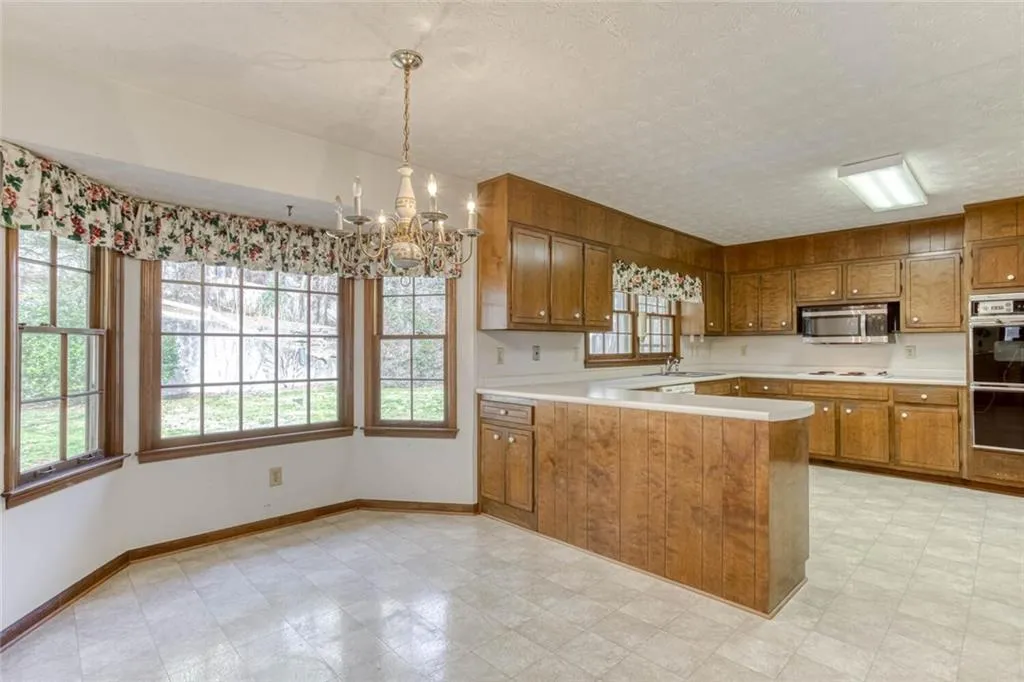 6000 Spalding Drive, Sandy Springs, Georgia 30350, 4 Bedrooms Bedrooms, ,2 BathroomsBathrooms,Residential,Sold,6000 Spalding Drive,6830876 6000 Spalding Drive, Sandy Springs, Georgia 30350, 4 Bedrooms Bedrooms, ,2 BathroomsBathrooms,Residential,Sold,6000 Spalding Drive,6830876