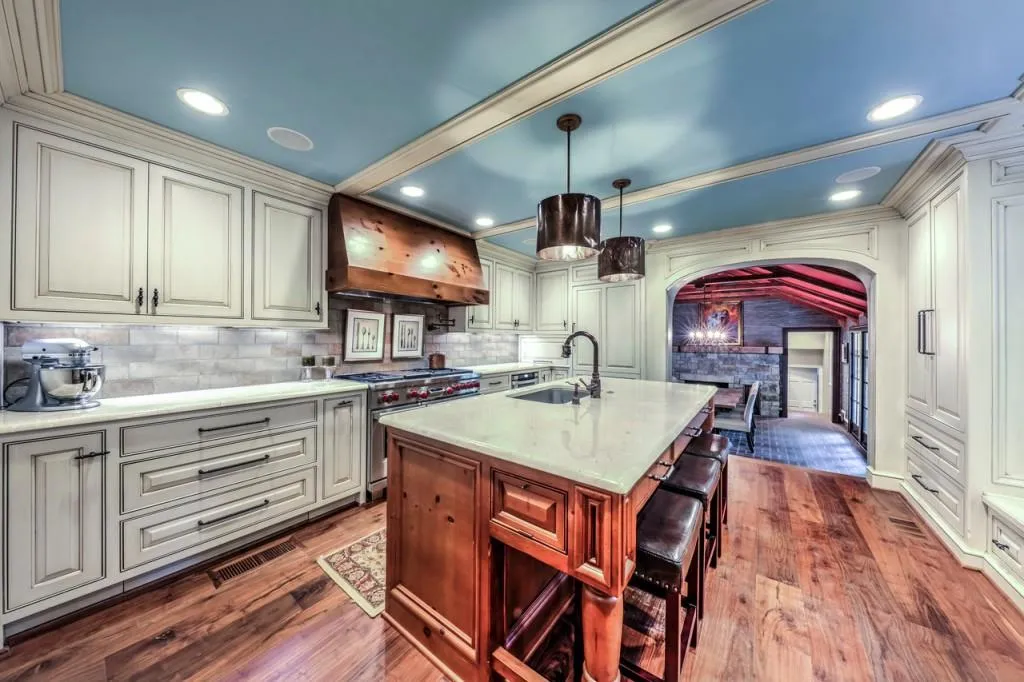 4790 Jett Road, Sandy Springs, Georgia 30327, 6 Bedrooms Bedrooms, ,4 BathroomsBathrooms,Residential,Sold,4790 Jett Road,6667761