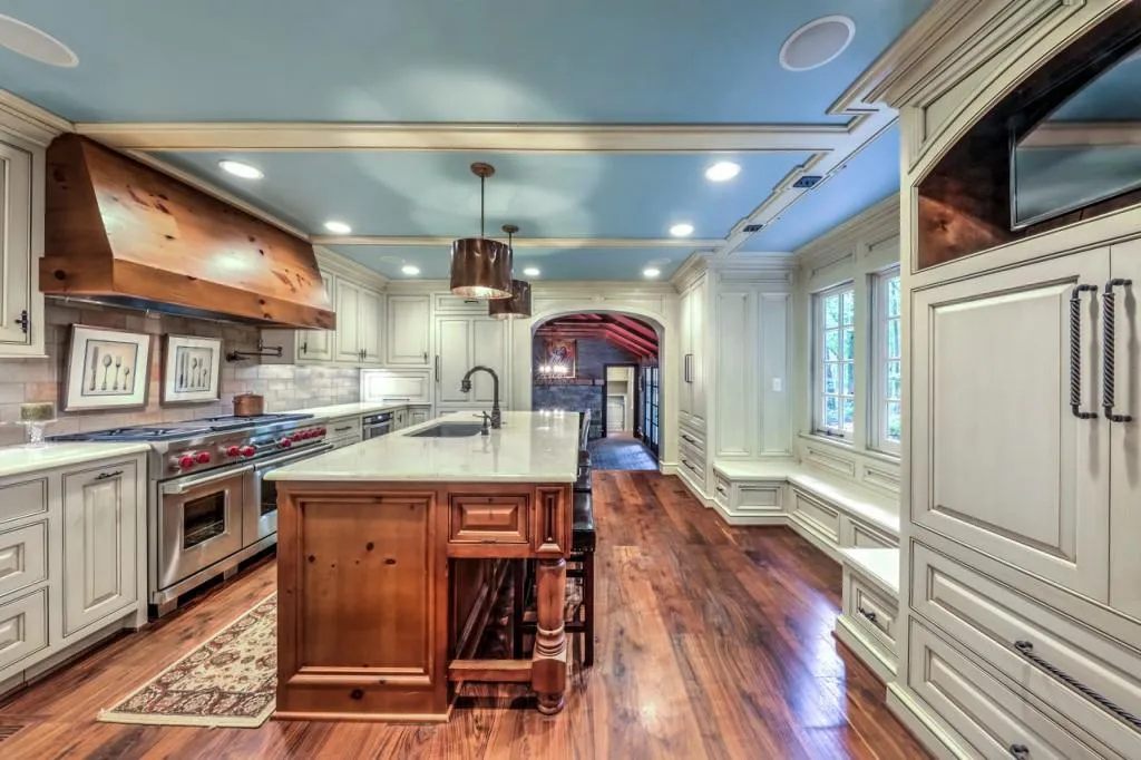 4790 Jett Road, Sandy Springs, Georgia 30327, 6 Bedrooms Bedrooms, ,4 BathroomsBathrooms,Residential,Sold,4790 Jett Road,6667761