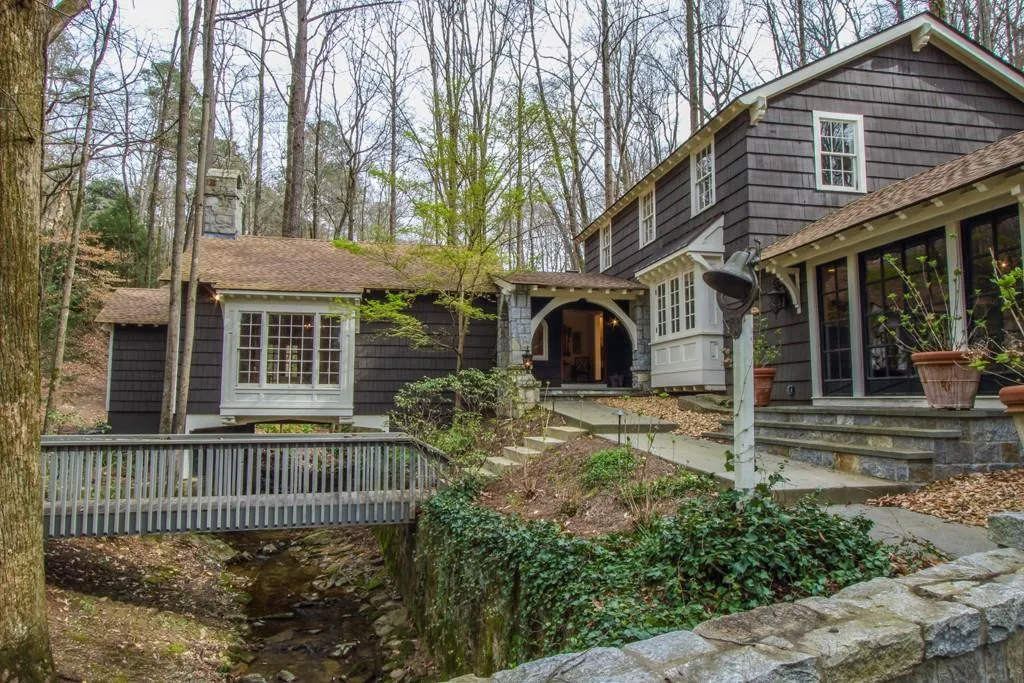 4790 Jett Road, Sandy Springs, Georgia 30327, 6 Bedrooms Bedrooms, ,4 BathroomsBathrooms,Residential,Sold,4790 Jett Road,6667761