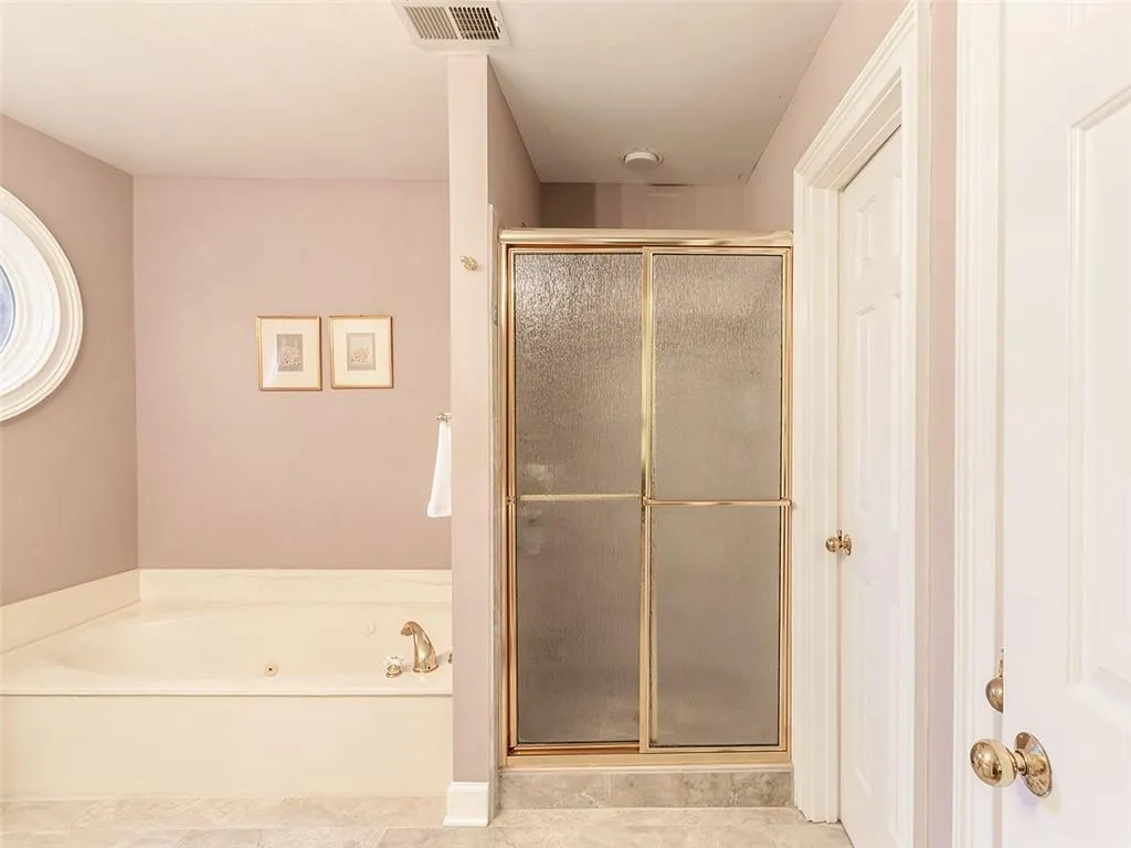 14 Westfair Court, Sandy Springs, Georgia 30328, 2 Bedrooms Bedrooms, ,2 BathroomsBathrooms,Residential,Sold,14 Westfair Court,6965819