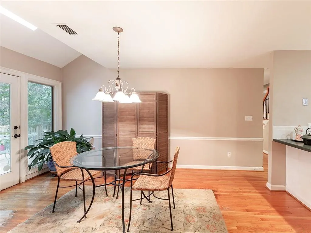 14 Westfair Court, Sandy Springs, Georgia 30328, 2 Bedrooms Bedrooms, ,2 BathroomsBathrooms,Residential,Sold,14 Westfair Court,6965819