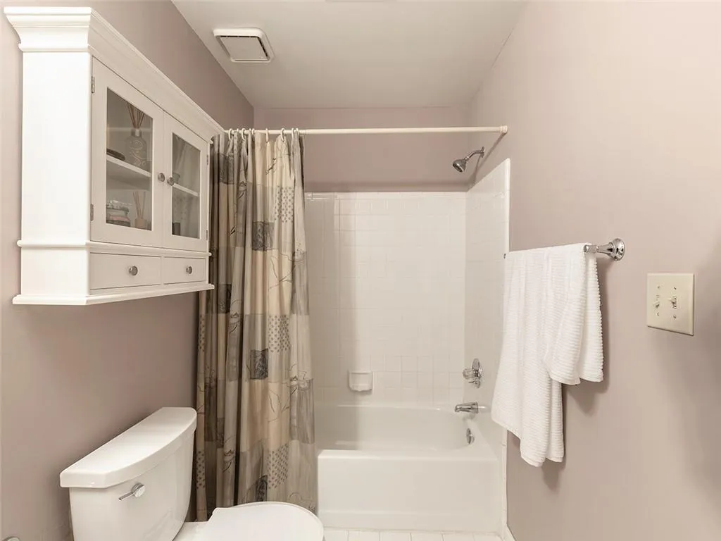 14 Westfair Court, Sandy Springs, Georgia 30328, 2 Bedrooms Bedrooms, ,2 BathroomsBathrooms,Residential,Sold,14 Westfair Court,6965819