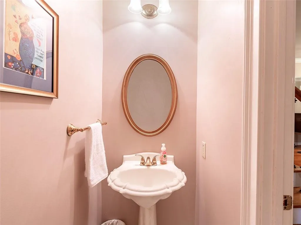 14 Westfair Court, Sandy Springs, Georgia 30328, 2 Bedrooms Bedrooms, ,2 BathroomsBathrooms,Residential,Sold,14 Westfair Court,6965819