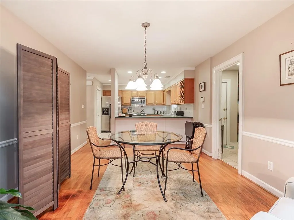 14 Westfair Court, Sandy Springs, Georgia 30328, 2 Bedrooms Bedrooms, ,2 BathroomsBathrooms,Residential,Sold,14 Westfair Court,6965819