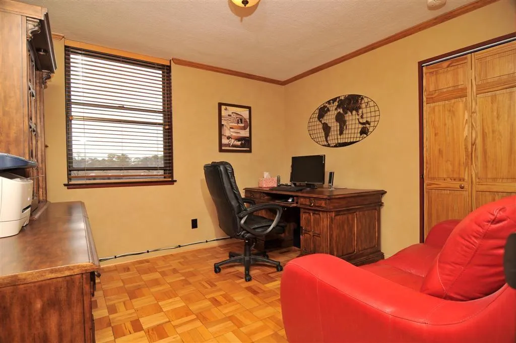 2965 Pharr Court S Unit 415, Atlanta, Georgia 30305, 3 Bedrooms Bedrooms, ,2 BathroomsBathrooms,Residential,Sold,2965 Pharr Court S Unit 415,5717130