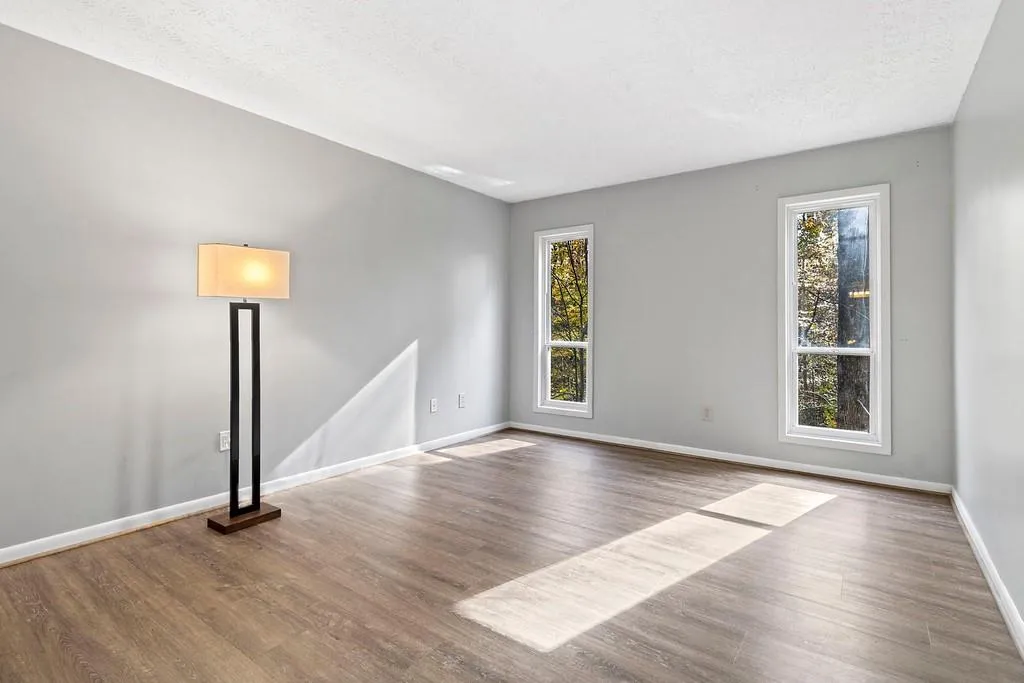 5145 Roswell Road Unit 1, Atlanta, Georgia 30342, 2 Bedrooms Bedrooms, ,1 BathroomBathrooms,Residential,Sold,5145 Roswell Road Unit 1,6813348