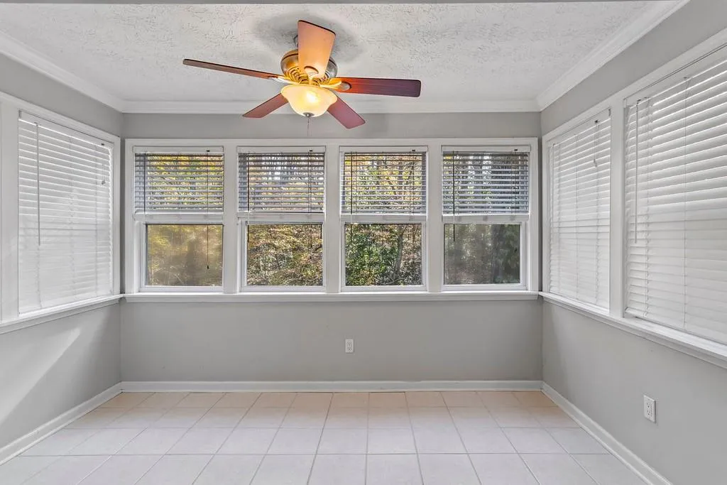 5145 Roswell Road Unit 1, Atlanta, Georgia 30342, 2 Bedrooms Bedrooms, ,1 BathroomBathrooms,Residential,Sold,5145 Roswell Road Unit 1,6813348