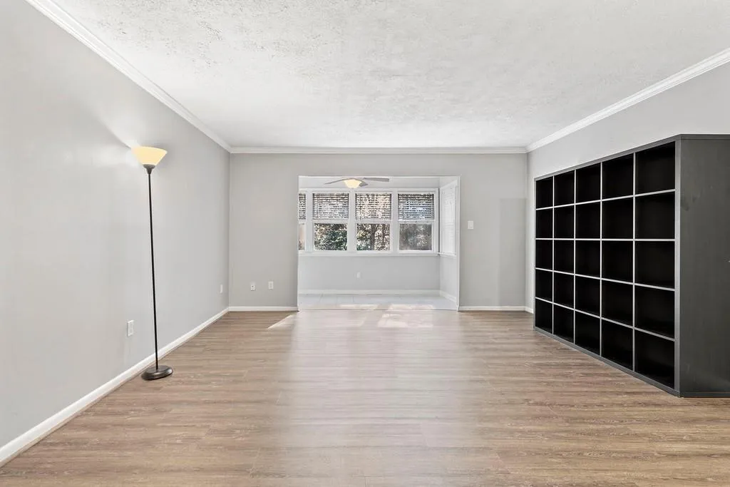 5145 Roswell Road Unit 1, Atlanta, Georgia 30342, 2 Bedrooms Bedrooms, ,1 BathroomBathrooms,Residential,Sold,5145 Roswell Road Unit 1,6813348
