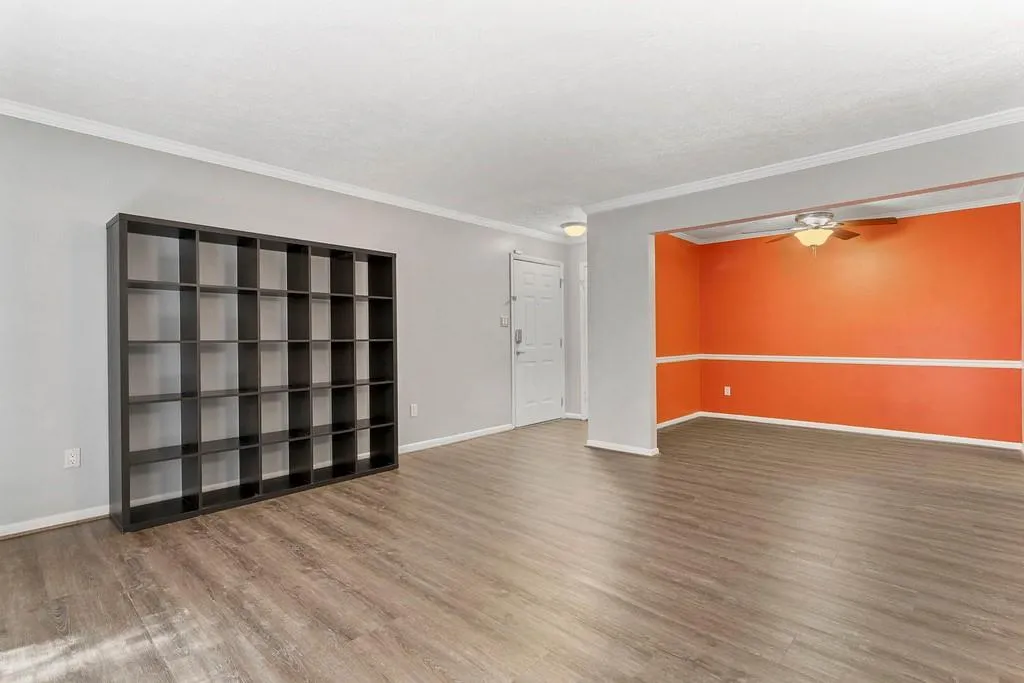 5145 Roswell Road Unit 1, Atlanta, Georgia 30342, 2 Bedrooms Bedrooms, ,1 BathroomBathrooms,Residential,Sold,5145 Roswell Road Unit 1,6813348