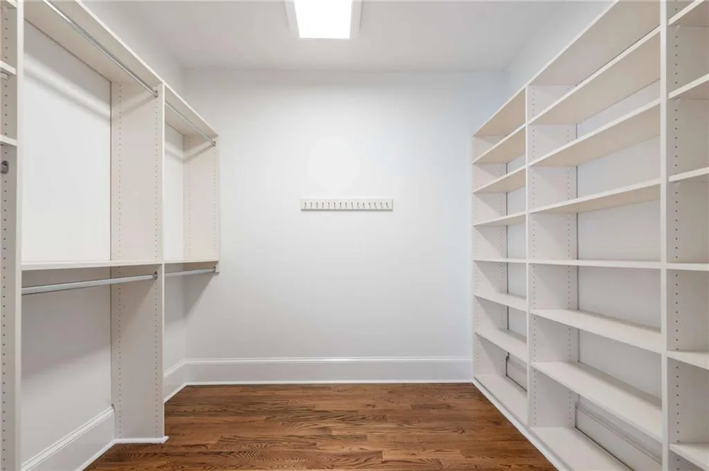 Jr Master closet