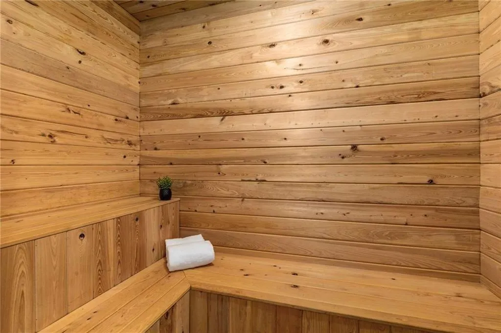 5505 Long Island Drive Nw, Atlanta, Georgia 30327, 6 Bedrooms Bedrooms, ,6 BathroomsBathrooms,Residential,For Sale,5505 Long Island Drive Nw,7652382