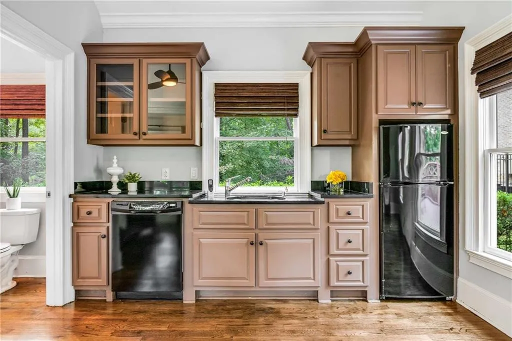 5505 Long Island Drive Nw, Atlanta, Georgia 30327, 6 Bedrooms Bedrooms, ,6 BathroomsBathrooms,Residential,For Sale,5505 Long Island Drive Nw,7652382 5505 Long Island Drive Nw, Atlanta, Georgia 30327, 6 Bedrooms Bedrooms, ,6 BathroomsBathrooms,Residential,For Sale,5505 Long Island Drive Nw,7652382