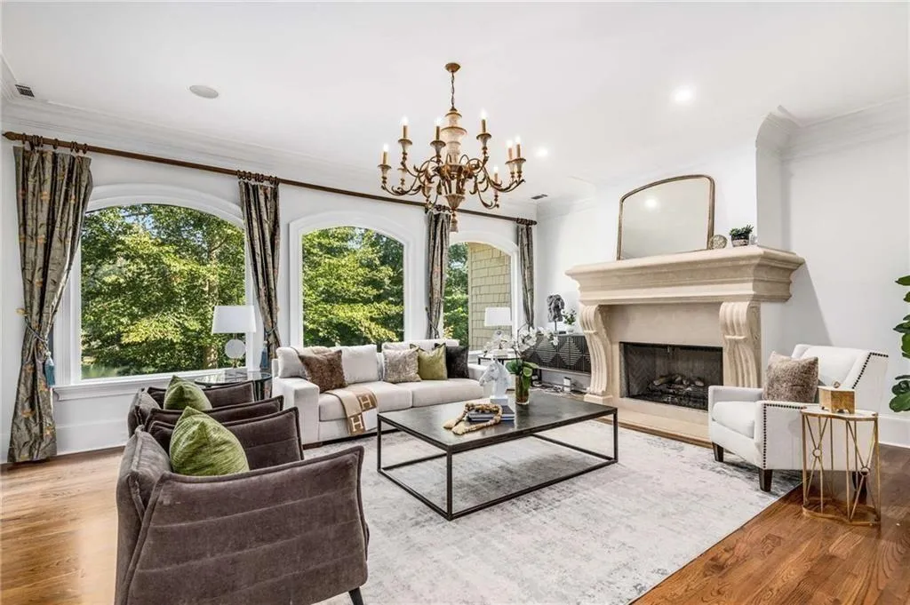 5505 Long Island Drive Nw, Atlanta, Georgia 30327, 6 Bedrooms Bedrooms, ,6 BathroomsBathrooms,Residential,For Sale,5505 Long Island Drive Nw,7652382