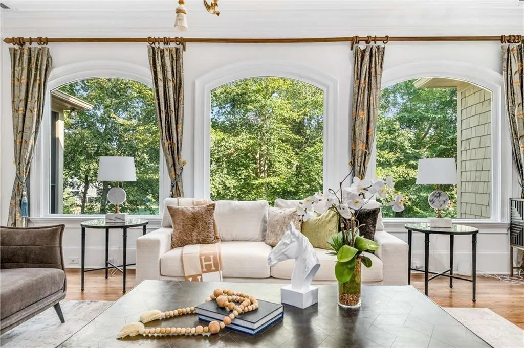 Large windows allows great light and views!