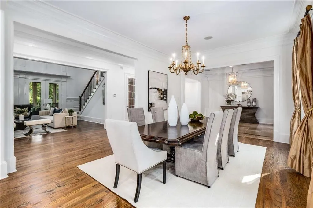 5505 Long Island Drive Nw, Atlanta, Georgia 30327, 6 Bedrooms Bedrooms, ,6 BathroomsBathrooms,Residential,For Sale,5505 Long Island Drive Nw,7652382