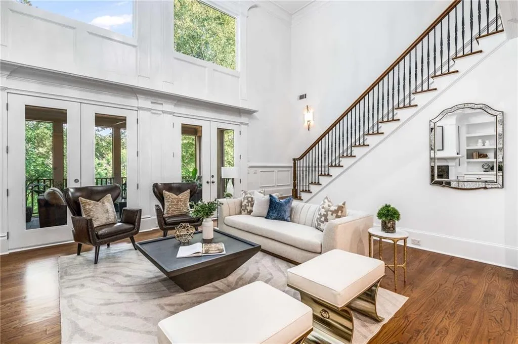 Rear facing stairs lead upstairs Rear facing stairs lead upstairs