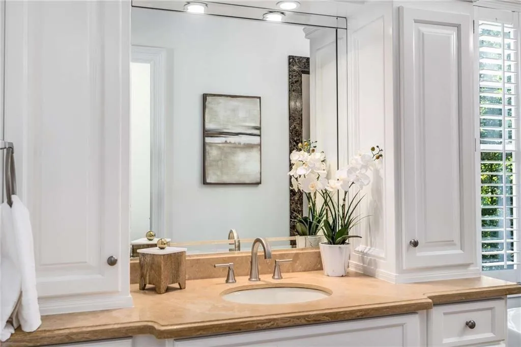 Dual vanities with marble counters