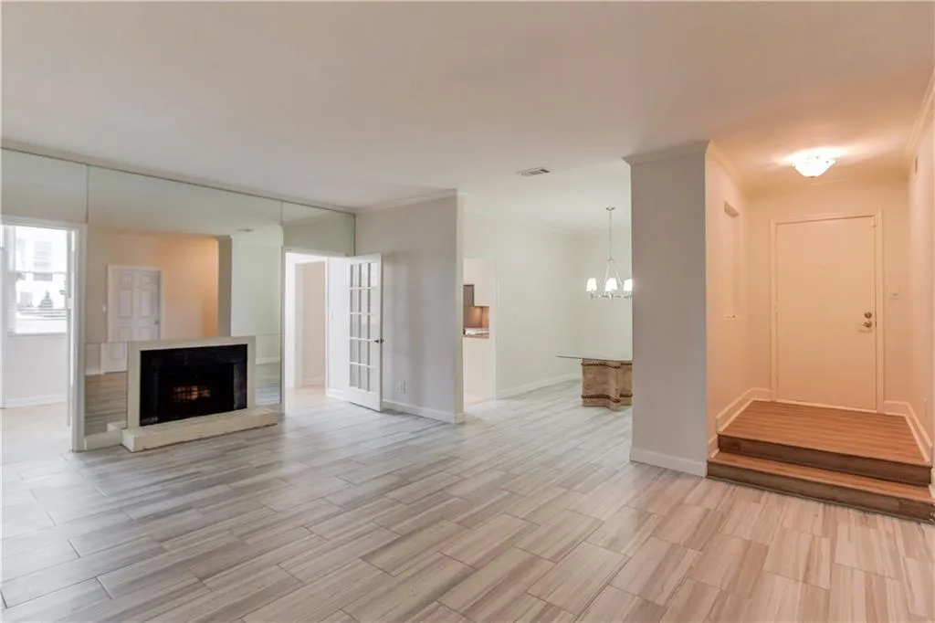 5515 Chemin De Vie, Atlanta, Georgia 30342, 2 Bedrooms Bedrooms, ,2 BathroomsBathrooms,Residential,Sold,5515 Chemin De Vie,6990212