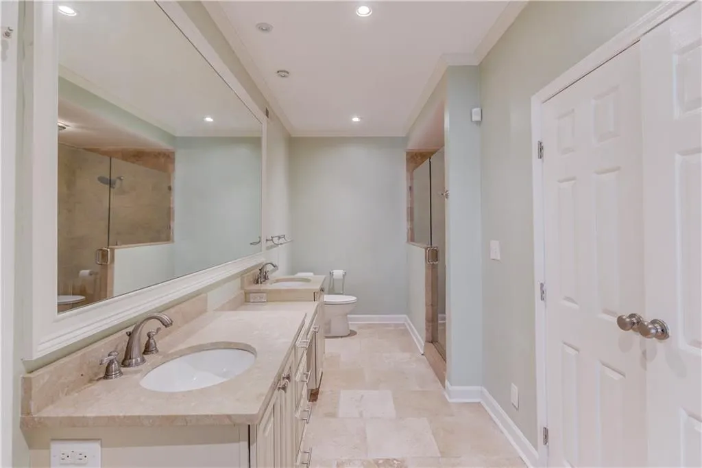 5515 Chemin De Vie, Atlanta, Georgia 30342, 2 Bedrooms Bedrooms, ,2 BathroomsBathrooms,Residential,Sold,5515 Chemin De Vie,6990212