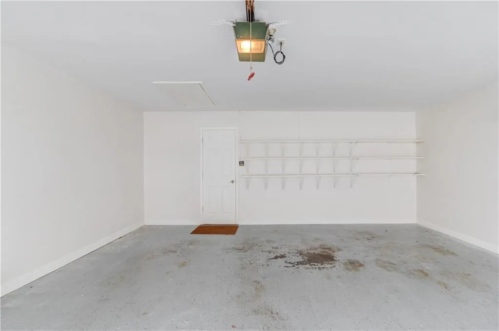 5515 Chemin De Vie, Atlanta, Georgia 30342, 2 Bedrooms Bedrooms, ,2 BathroomsBathrooms,Residential,Sold,5515 Chemin De Vie,6990212